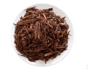CORTEZA DE ASTILLAS DE MADERA MOCHA OSCURA (teñida artificialmente de marrón)