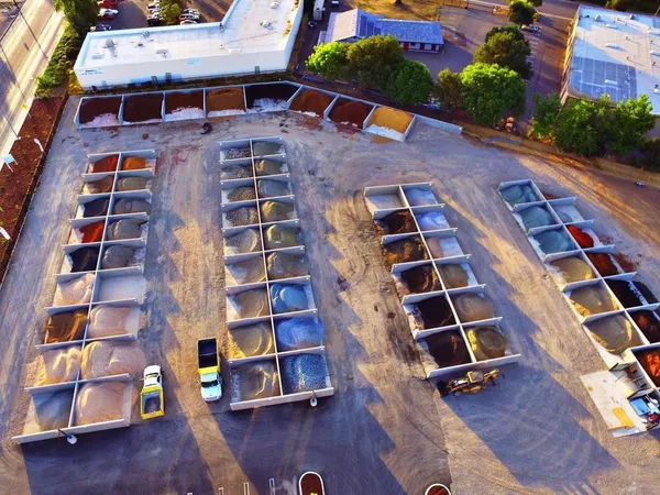 Amplia selección de materiales de paisajismo de RLMS